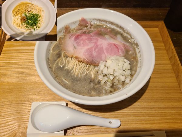 「煮干しそば+和え玉(牡蠣)」@NIBOSHIMANIAの写真