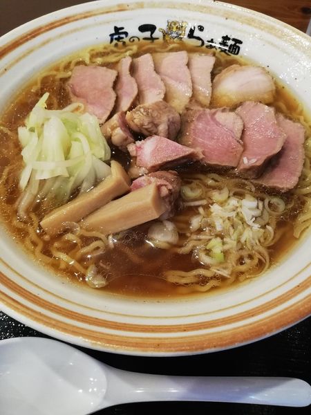 「東京Xぶつ切りチャーシュー麺」@虎の子らぁ麺 マカンの写真