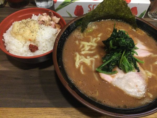 「ラーメン+小ライス（￥850+120）」@神田ラーメン わいず 神田本店の写真