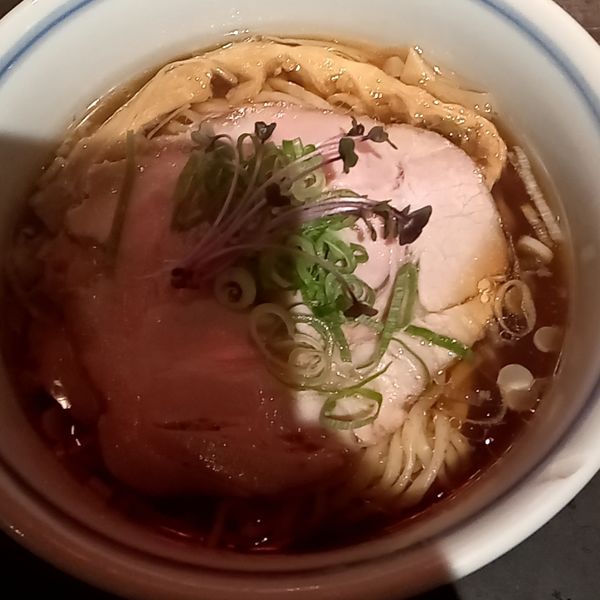「REGULAR醤油ラーメン大盛り(880円)替玉(100円)太麺」@駄目な隣人の写真