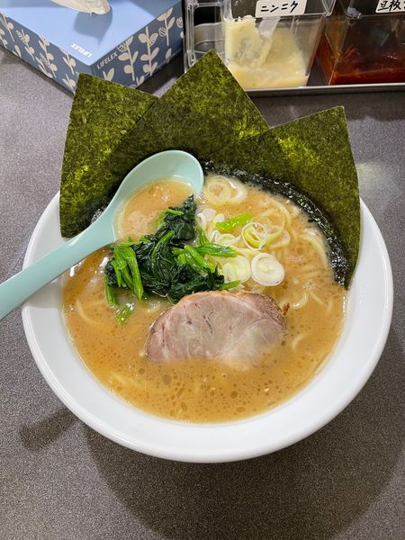 「ラーメン(790円)」@横浜らーめん 大山家の写真