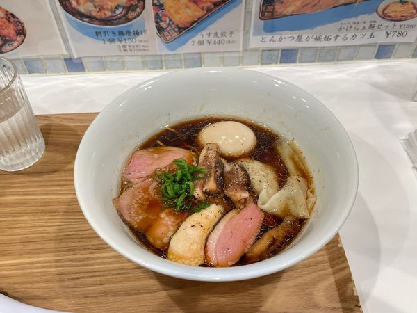 「特製牡蠣干し黒醤油らぁ麺」@中華そば食堂 IKR51の写真
