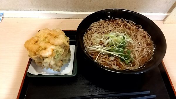 「海老としめじのかきあげそば（６３０円）」@ゆで太郎 三田3丁目店の写真