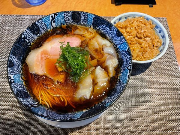 「肉ワンタン中華そば+焼豚飯(昼限定)」@柴崎亭の写真