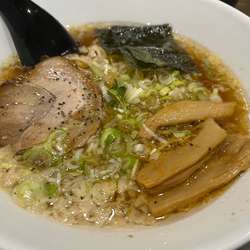 中華そば　740円