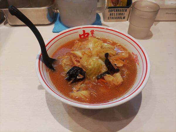 「味噌タンメン　８００円」@蒙古タンメン 中本 高田馬場店の写真