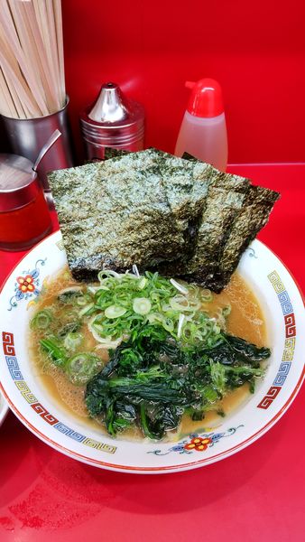 「朝ラー＋のり、ほうれん草」@横浜ラーメン 武蔵家 大井町店の写真