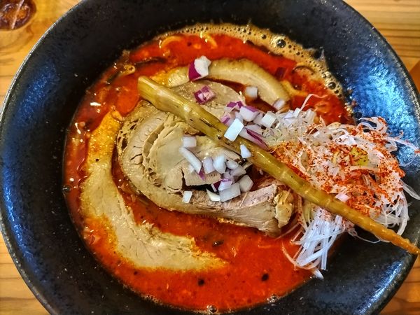 「濃厚辛味噌」@麺屋琥珀の写真