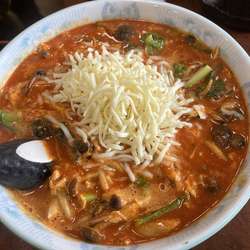 トマトラーメン　チーズ　中辛