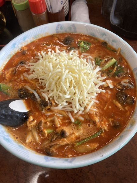 「トマトラーメン チーズ 中辛」@青竹手打ちラーメン 桐生宿の写真