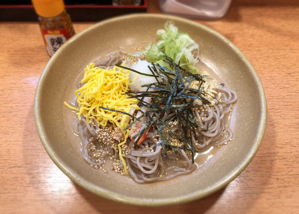 「冷し五目胡麻だれそば(530円)」@越後そば 立石店の写真