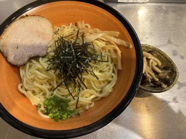 「秋の油そば　大盛」@油や鹿鳴の写真