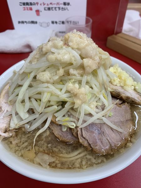「ラーメン小豚増し　にんにく　アブラ」@ラーメン二郎 神田神保町店の写真