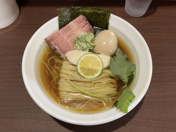 「〈上中華〉味玉 メヂカ熟成醤油」@メヂカそば 吟魚の写真