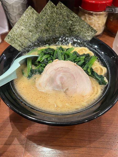 「豚骨醤油ラーメン」@横濱家系ラーメン 誠家 幸手店の写真