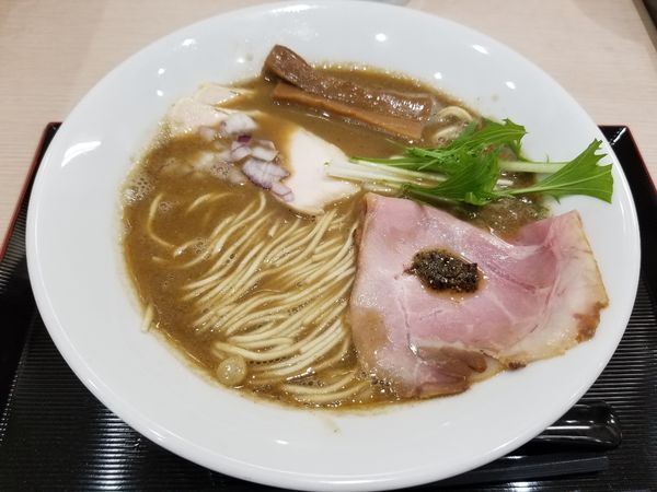 「濃厚煮干しそば」@らーめん つけ麺 けのひの写真