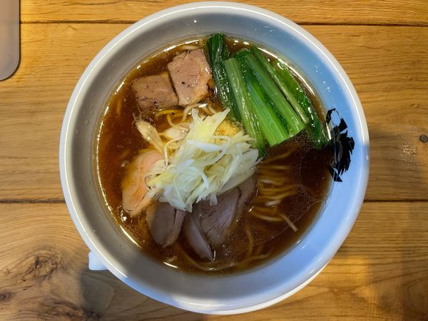 「生姜醤油鴨中華そば」@満鶏軒 渋谷並木橋店の写真