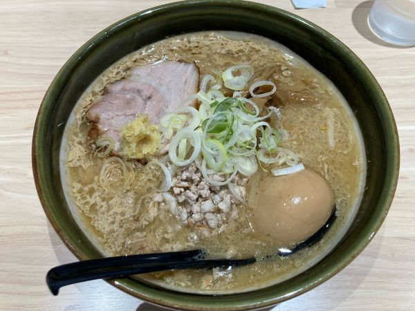 「味噌ラーメン＋煮玉子」@ラーメン郷の写真