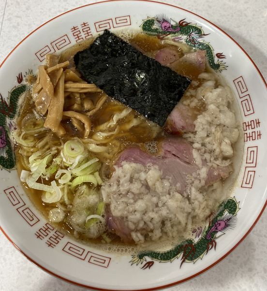 「【限定】平打ち手揉み麺の背脂煮干し醤油らぁ麺　１１００円」@ラーメン星印の写真
