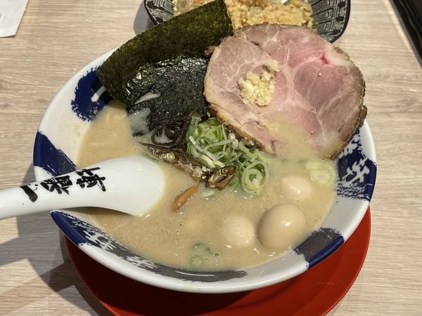 「煮干豚骨　￥８００」@豚骨麺屋一番軒 則武新町店の写真