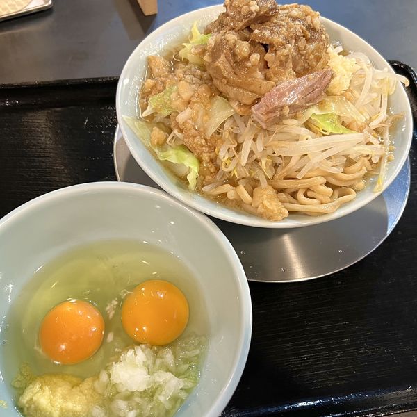 「豚ラーメン（250g・アブラ増・ニンニク少）＋すきやきのアレ」@豚ラーメン守武の写真