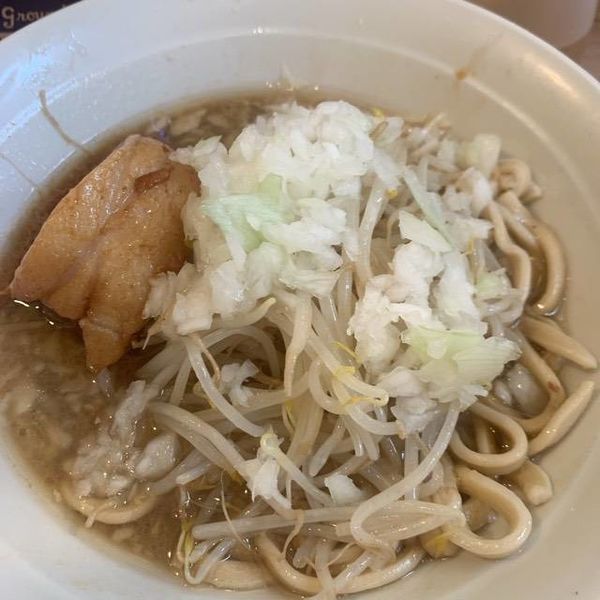 「ラーメン　刻み玉ねぎ　野菜」@麺屋 味方の写真