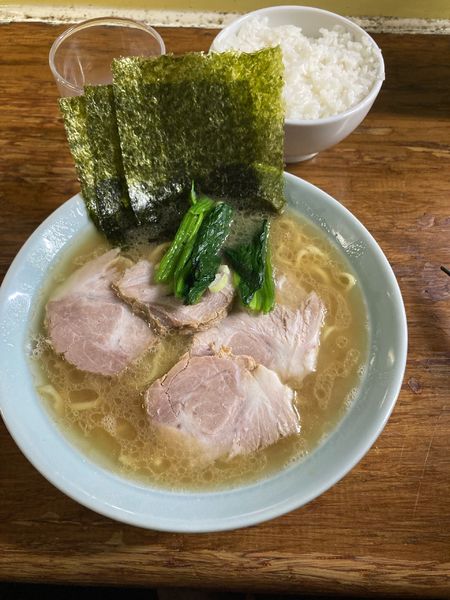 「チャーシューメン+ほうれん草+ライス並」@まこと家の写真