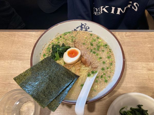 「塩らーめん」@横濱家 駒岡店の写真