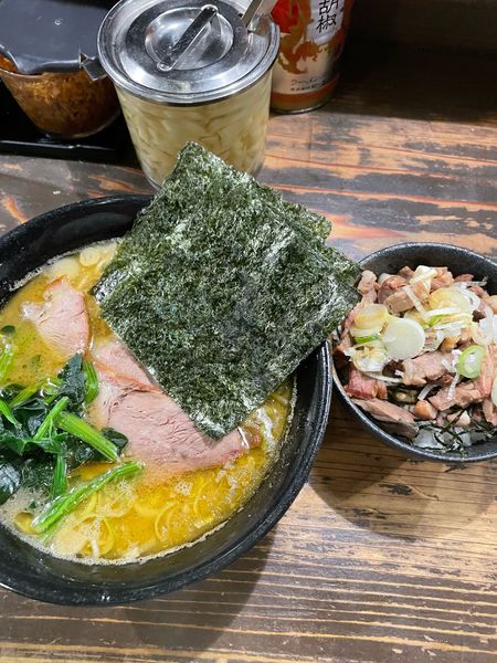 「らーめん&チャーシューまぶし」@家系ラーメン クックらの写真