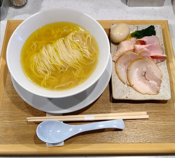「特製トリュフ塩そば 1140円」@Ramen Tamanahaの写真
