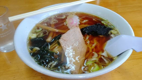 「醤油ラーメン６５０円」@朝日屋食堂の写真