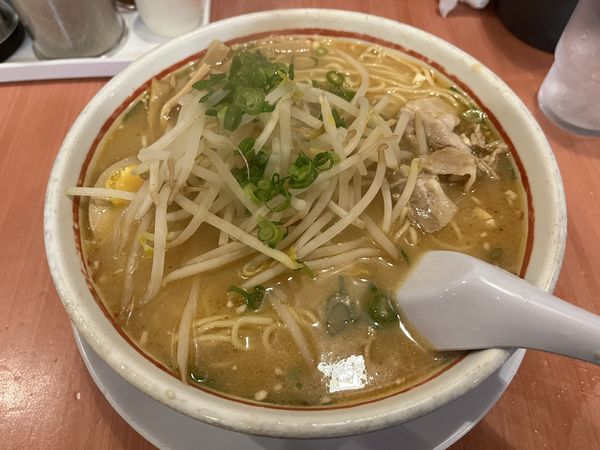 「味噌ラーメン（大盛り）」@豚太郎 新居浜店の写真