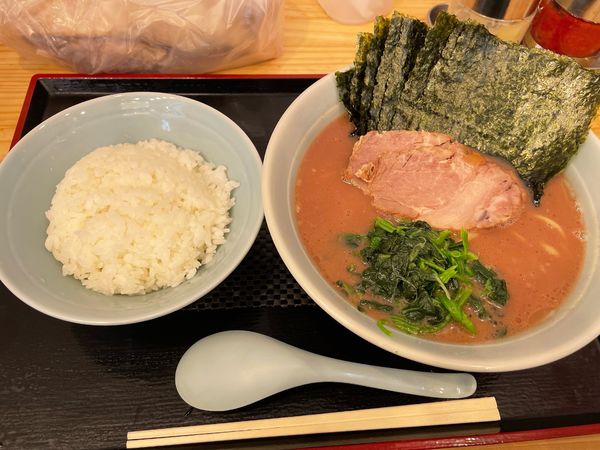 「ラーメン並＋ライス」@ラーメン見田家の写真