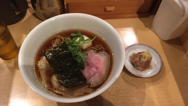 「特製醤油そば1750円焼売1個180円」@饗 くろ㐂の写真