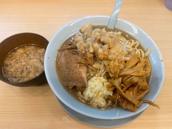 「ラーメン中盛り＋自家製メンマ」@麺屋 顎で喰らえの写真