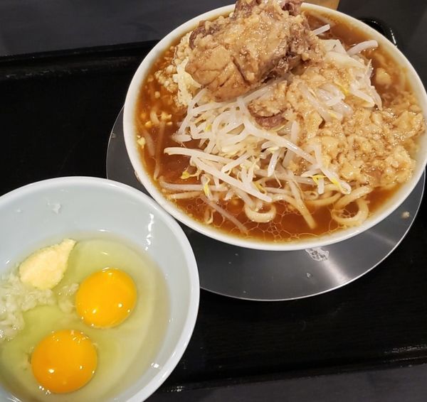 「豚ラーメン ￥８５０＋すき焼きのアレ ￥１２０」@豚ラーメン守武の写真