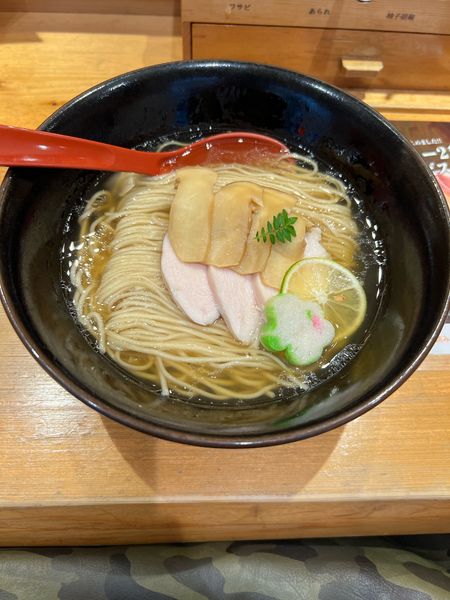 「松茸と焼きあごのらー麺　小ごはん」@焼きあご塩らー麺 たかはし 上野店の写真