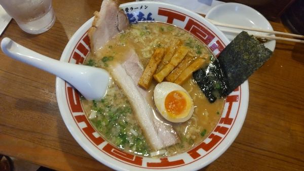 「東京豚骨ラーメン」@屯ちん 池袋西口店の写真