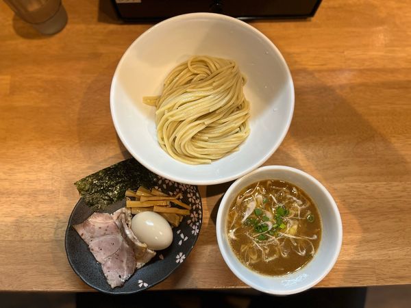 「濃厚醤油つけめん＋煮卵」@麺処 湯咲の写真
