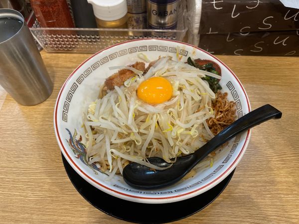 「汁なしミニラーメン(辛ニラトッピング)」@豚山 南船場店の写真