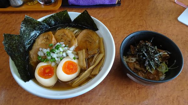 「特製ひびき（950円）＋チャーシューごはん（300円）」@中華そば ひびきの写真