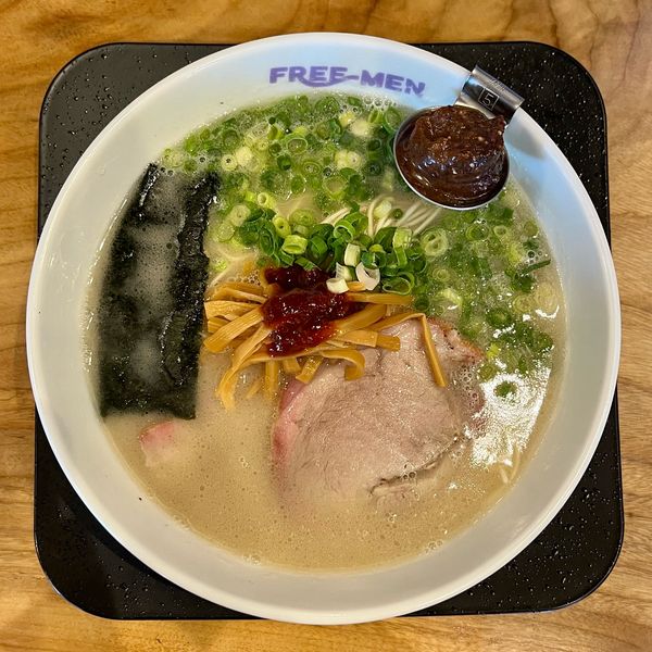 「コク旨とんこつ（770円）」@FREE-MENの写真