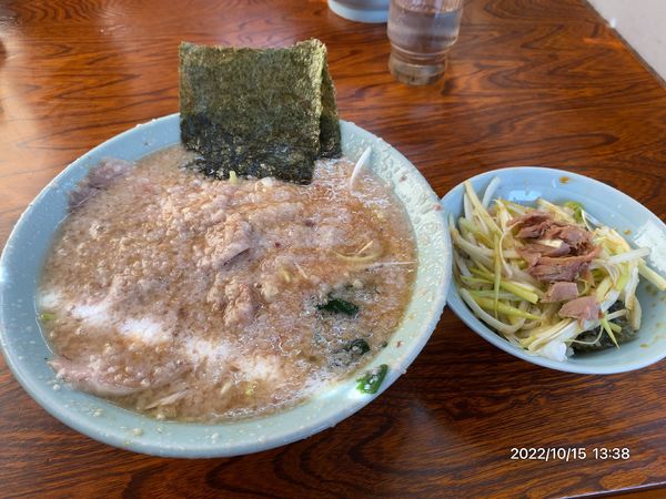「ネギチャーシュー 中盛 コテコテ 小ネギ丼」@ラーメンショップ 牛久結束店の写真