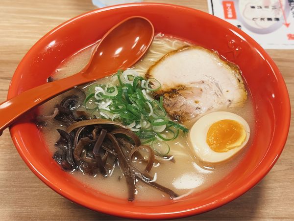 「博多豚骨 貝塩らーめん」@麺処 白虎 御殿場新橋店の写真