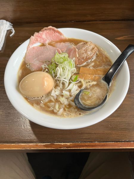 「肉煮干し味玉ラーメン920円」@らーめん 虎テツの写真