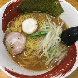 濃厚魚介醤油(700円)