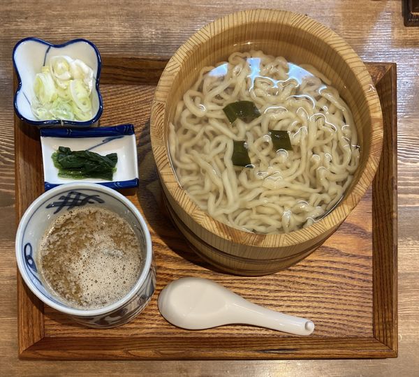 「炭火焼濃厚釜揚げつけ麺（鯵）」@炭火焼濃厚中華そば 威風堂道の写真