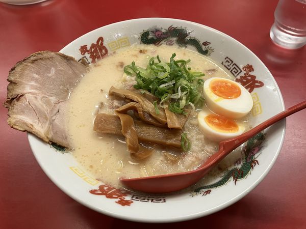 「味玉入り北熊支那そば」@支那そば 北熊 総本店の写真