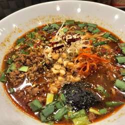 黒ごま担々麺￥８８０