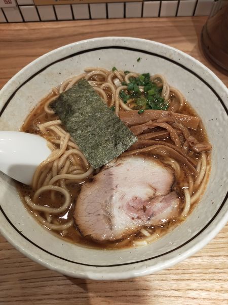「醤油らーめん」@らーめん なないろの写真